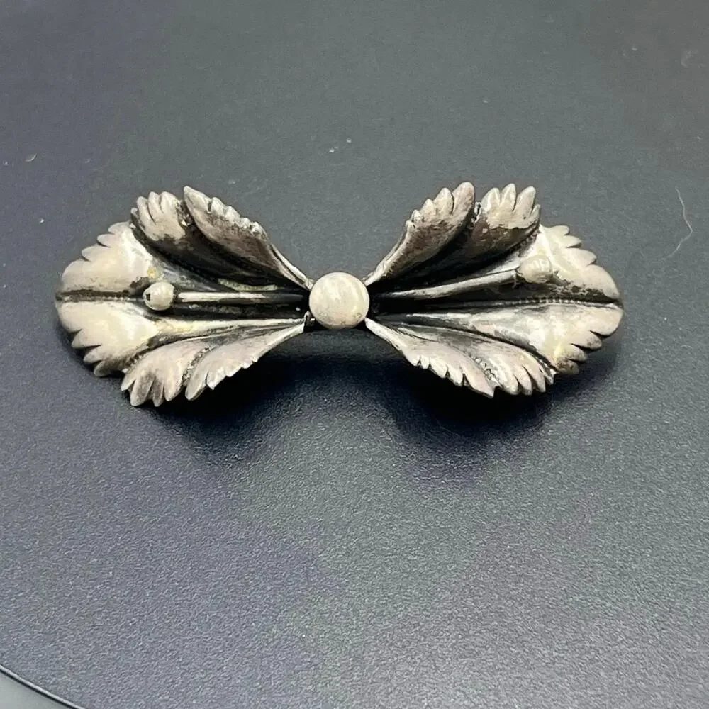 Sterling‎ Silver Vintage Brooch 8 Grams